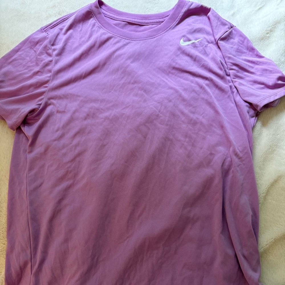 Nike Men's Lavender Short Sleeve Tee